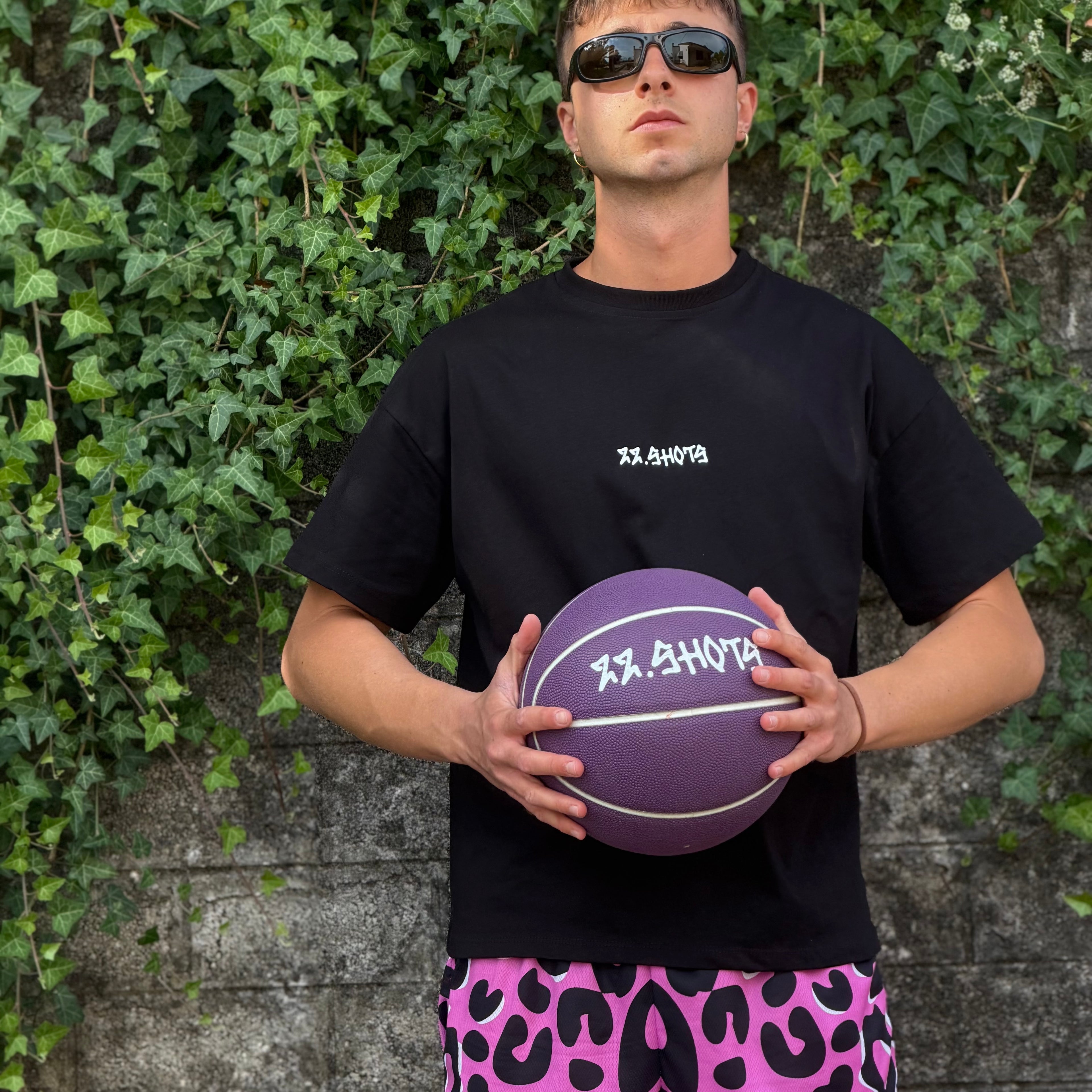 Bundle Clutch Mode On Tee + Pink Jaguar Shorts